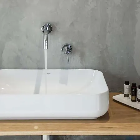 Skala Sleeps 3 Pool Air Con Wifi فيلة